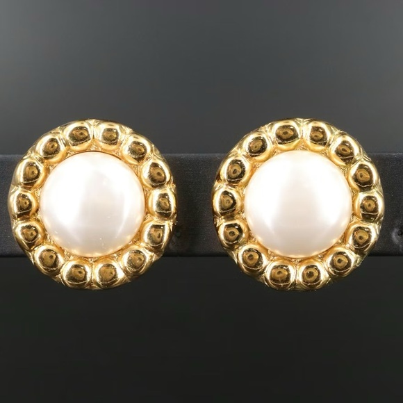 CHANEL Pearl Clip Earrings with Box